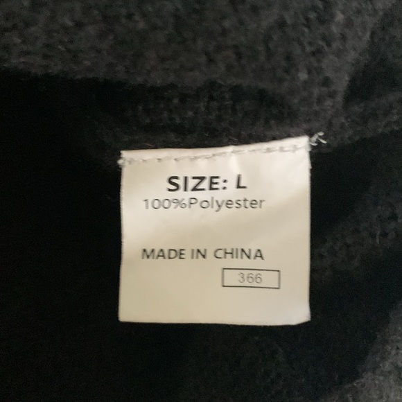 Holly Jolly sweater - Picture 4 of 7